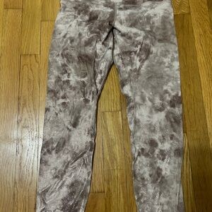 Lululemon aligns 23”